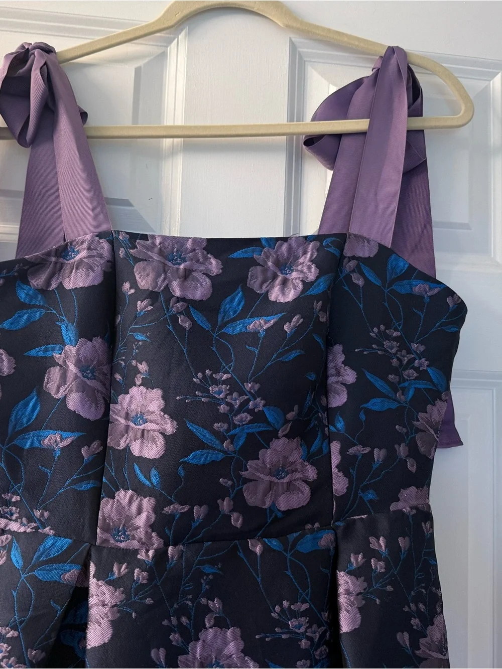 NWT Sugarlips Floral Jacquard Tie-Shoulder Pleated Midi Dress - Picture 14 of 15